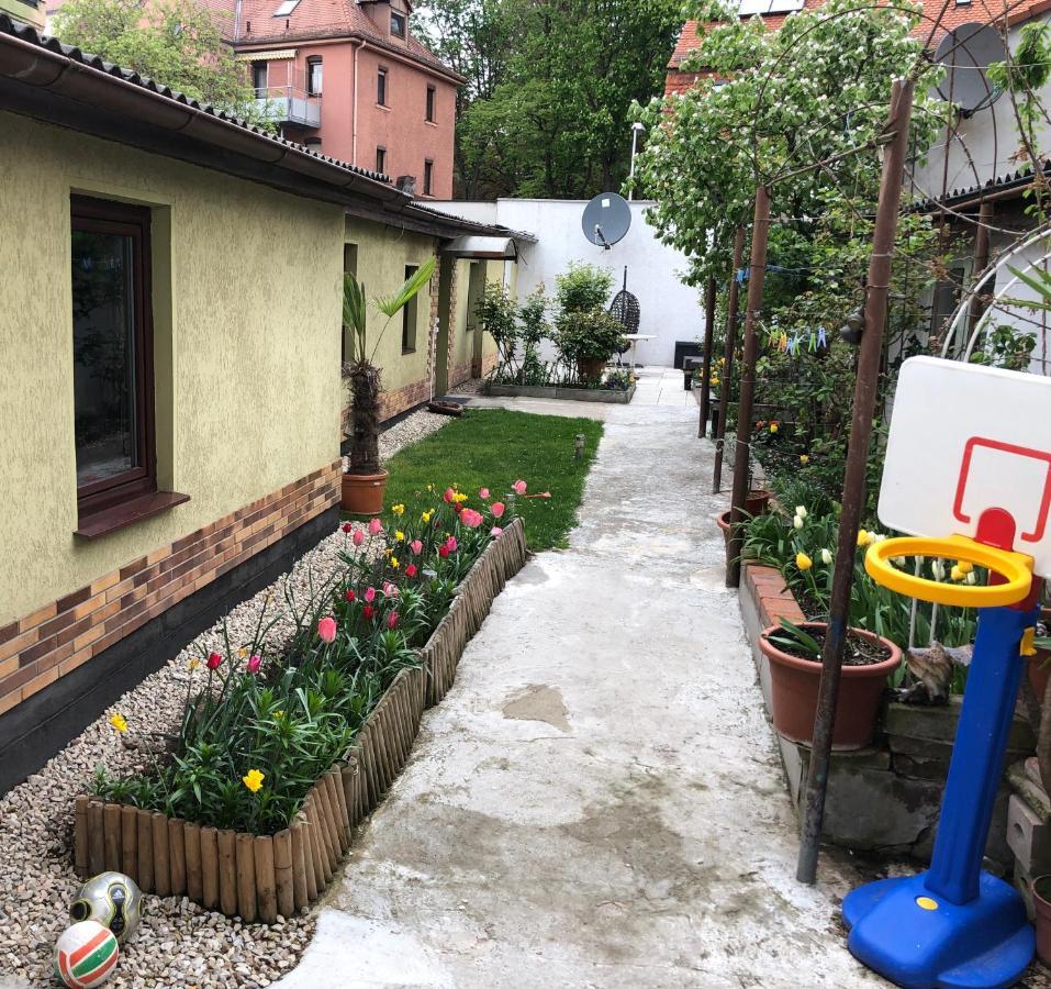 Bungalow Near By Playmobil And Fair Nuremberg Apartment Zirndorf Exterior foto